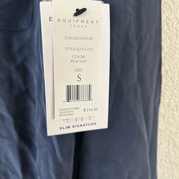 NWT Equipment Navy Casual Button Down Shirt - Picture 4 of 7